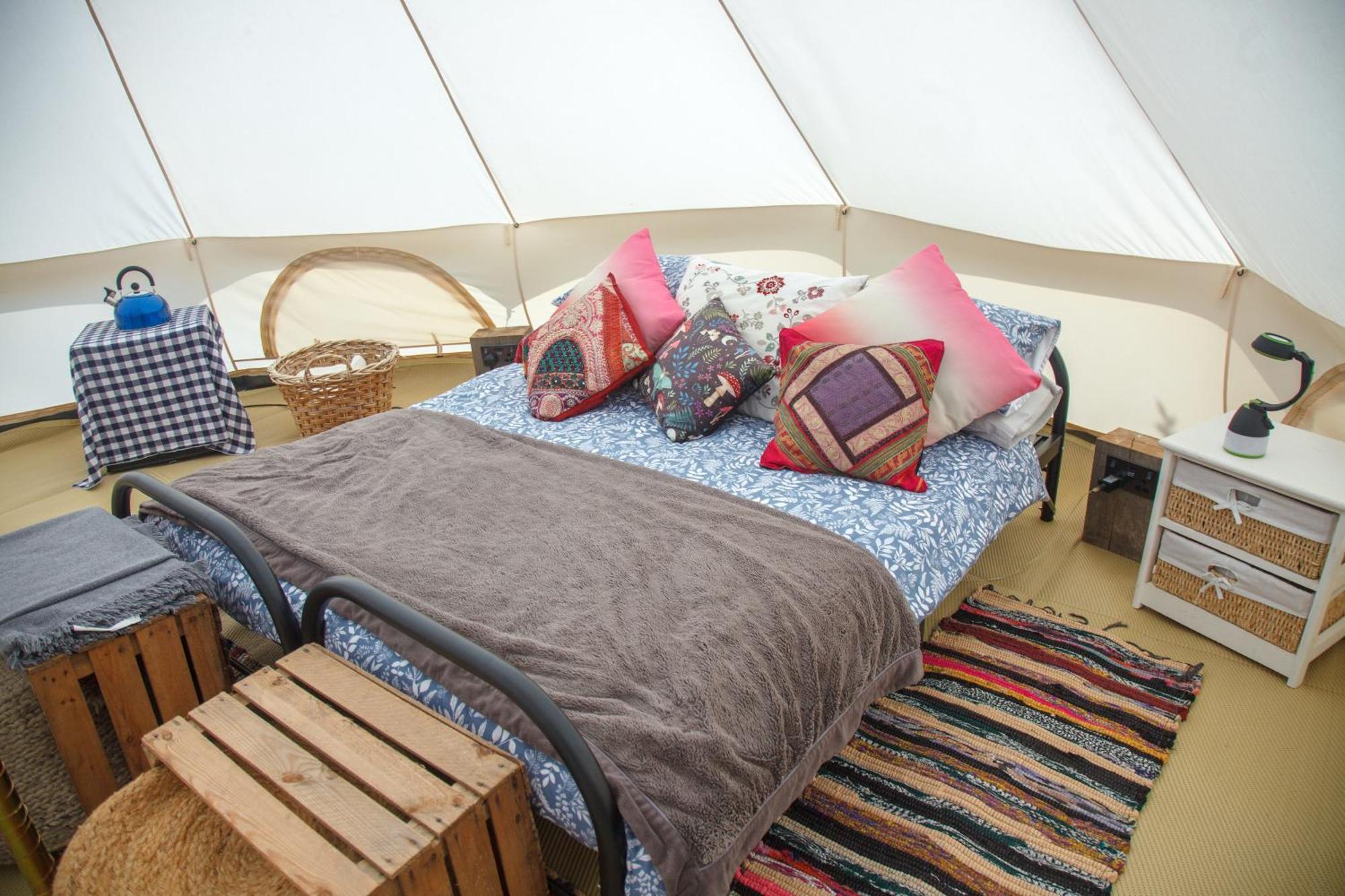 Glamping Meadow Bell Tent Stithians エクステリア 写真